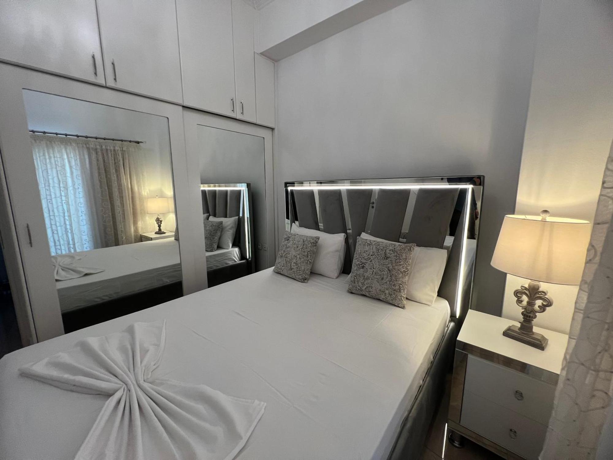 Akadia Syros Villa แอร์มูโปลี ภายนอก รูปภาพ